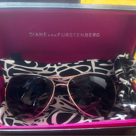 Diane Von Furstenberg Black and Gold Sunglasses - Picture 2 of 3